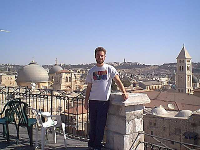 roof2s.jpg (40896 bytes)